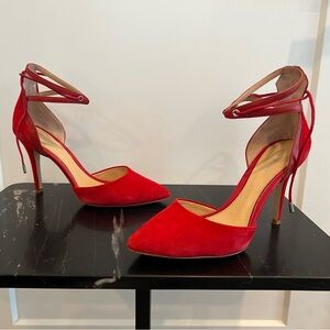 Gianni Bini Red D’Orsay Pointed Toe Ankle Tie Heels, size 8M